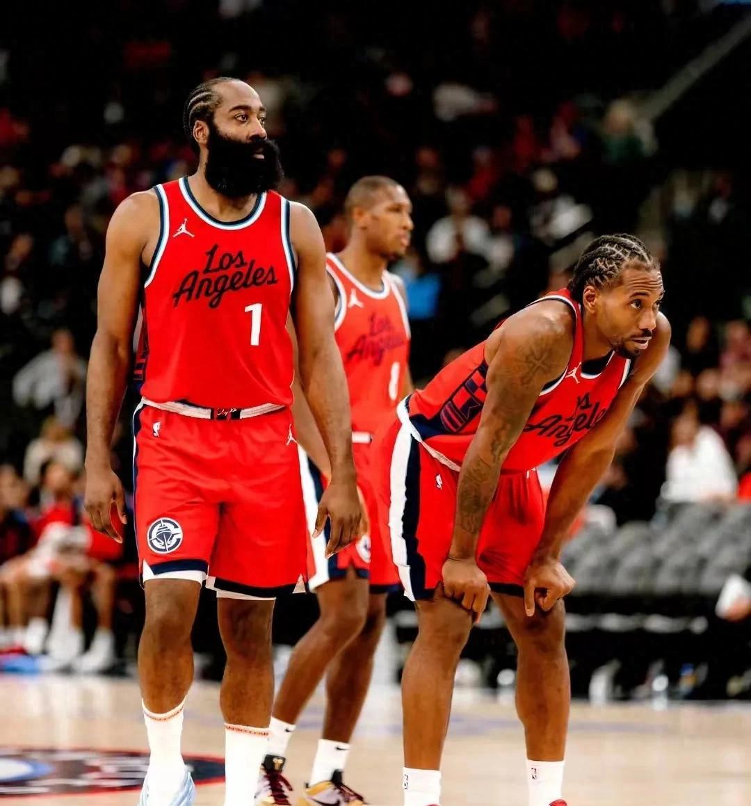 步行者鏖战快船,西蒙斯制霸全场 步行者鏖战快船,西蒙斯制霸全场