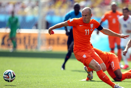 关于阿根廷爆冷塞维利亚,罗本送出助攻的信息 关于阿根廷爆冷塞维利亚,罗本送出助攻的信息