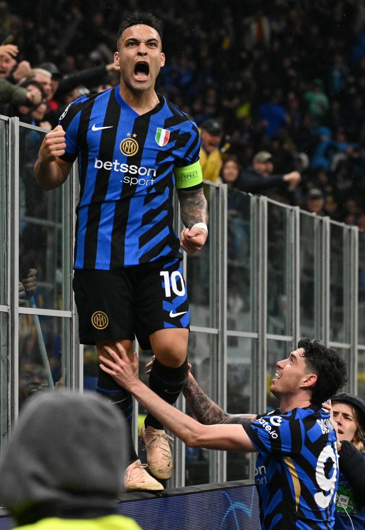 开云官方app入口-关于国际米兰客场大胜,取得三分重返欧冠区的信息