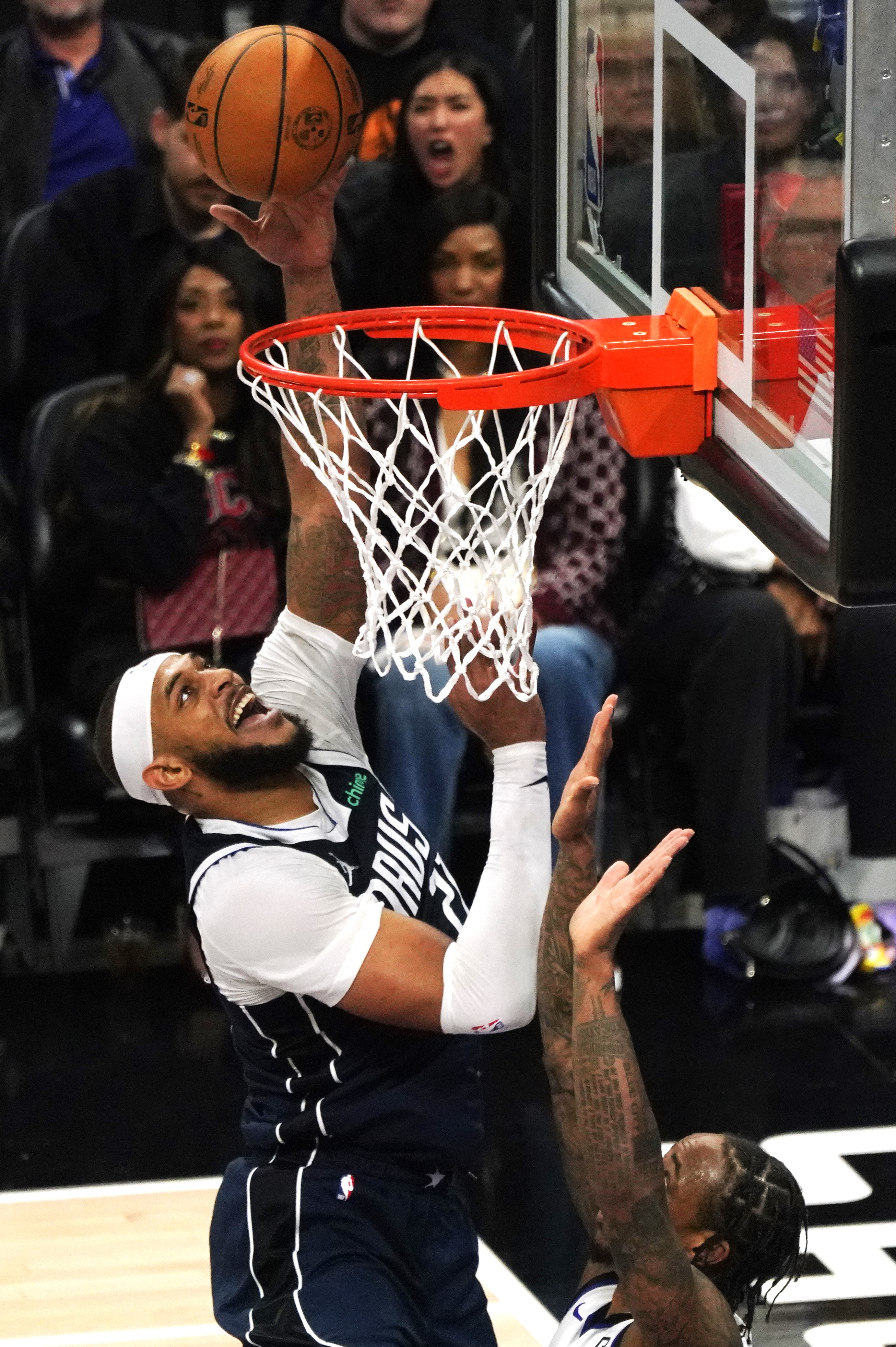 开云体育官方网站-包含独行侠客场大胜,球队备受瞩目表现抢眼的词条