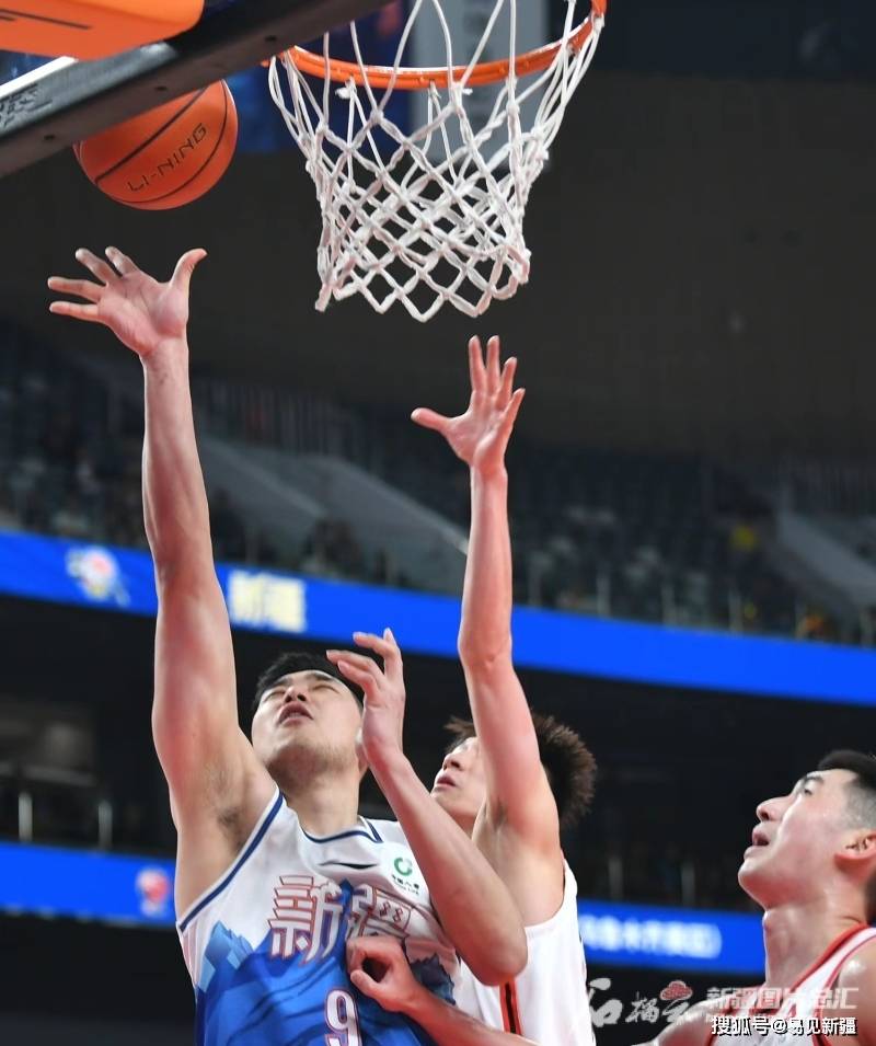 新疆男篮主场大胜,完美获胜 新疆男篮主场大胜,完美获胜
