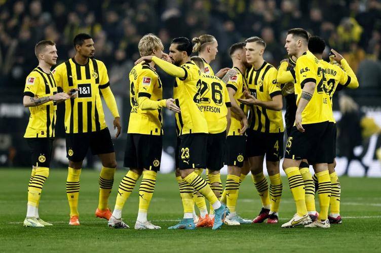 开云体育app-多特蒙德阵中新援助攻破门,助球队跻身德甲前列的简单介绍