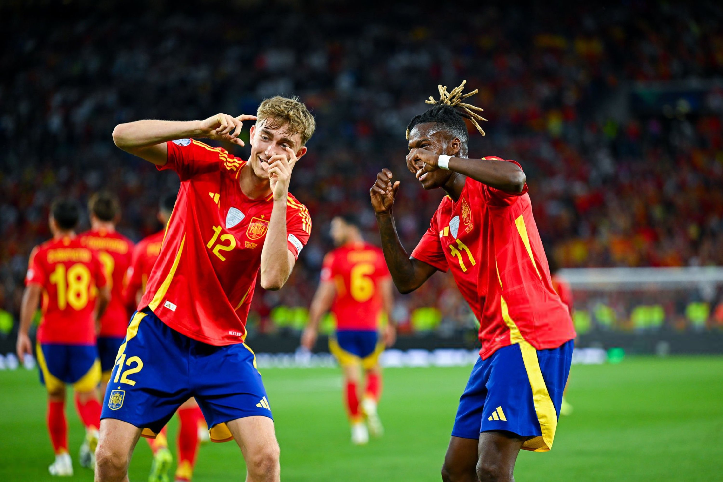 开云体育登录-精彩回放:欧国联半决赛精彩瞬间的简单介绍