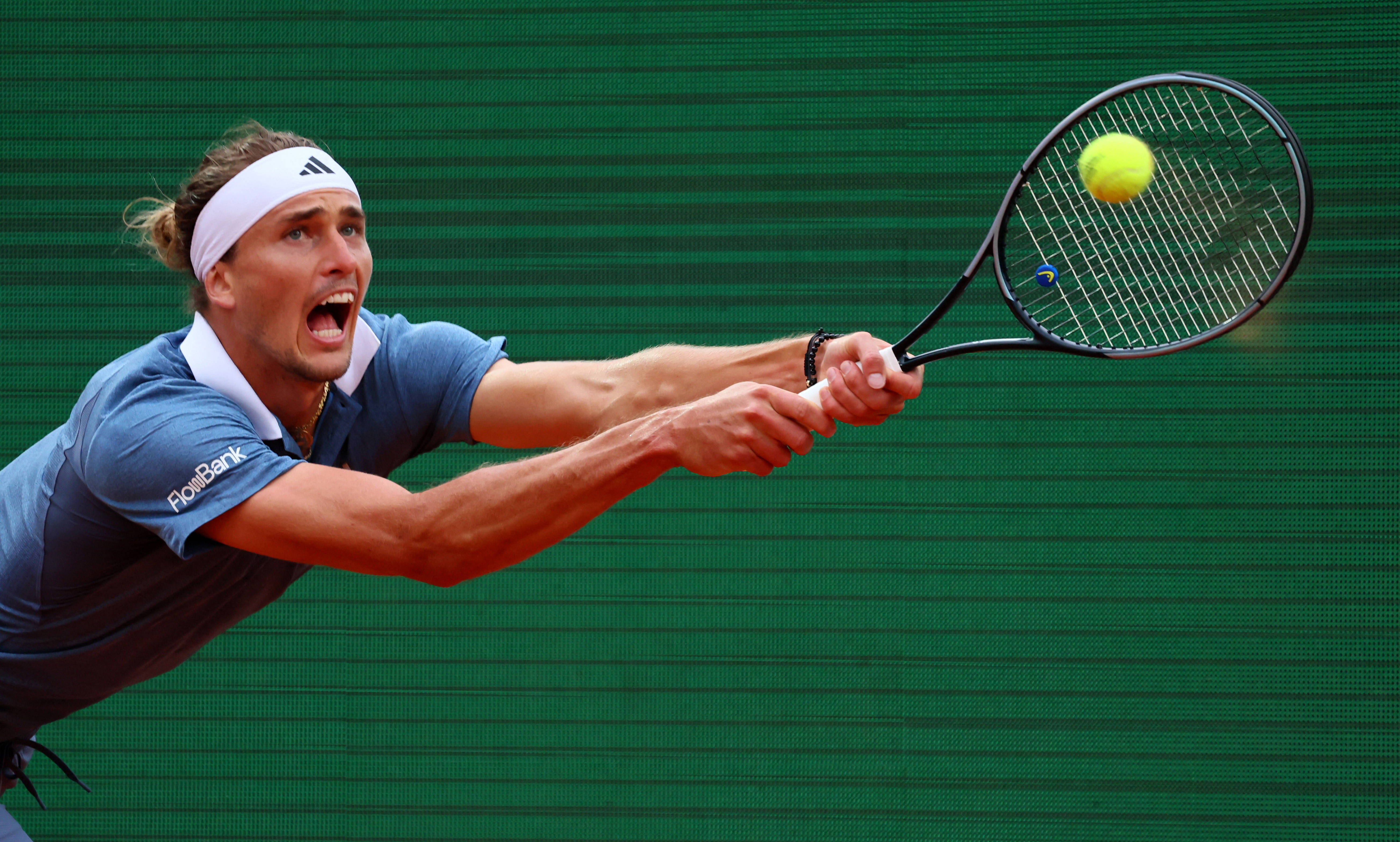 西班牙网球队血洗美国网球队，兹维列夫统治全场的简单介绍