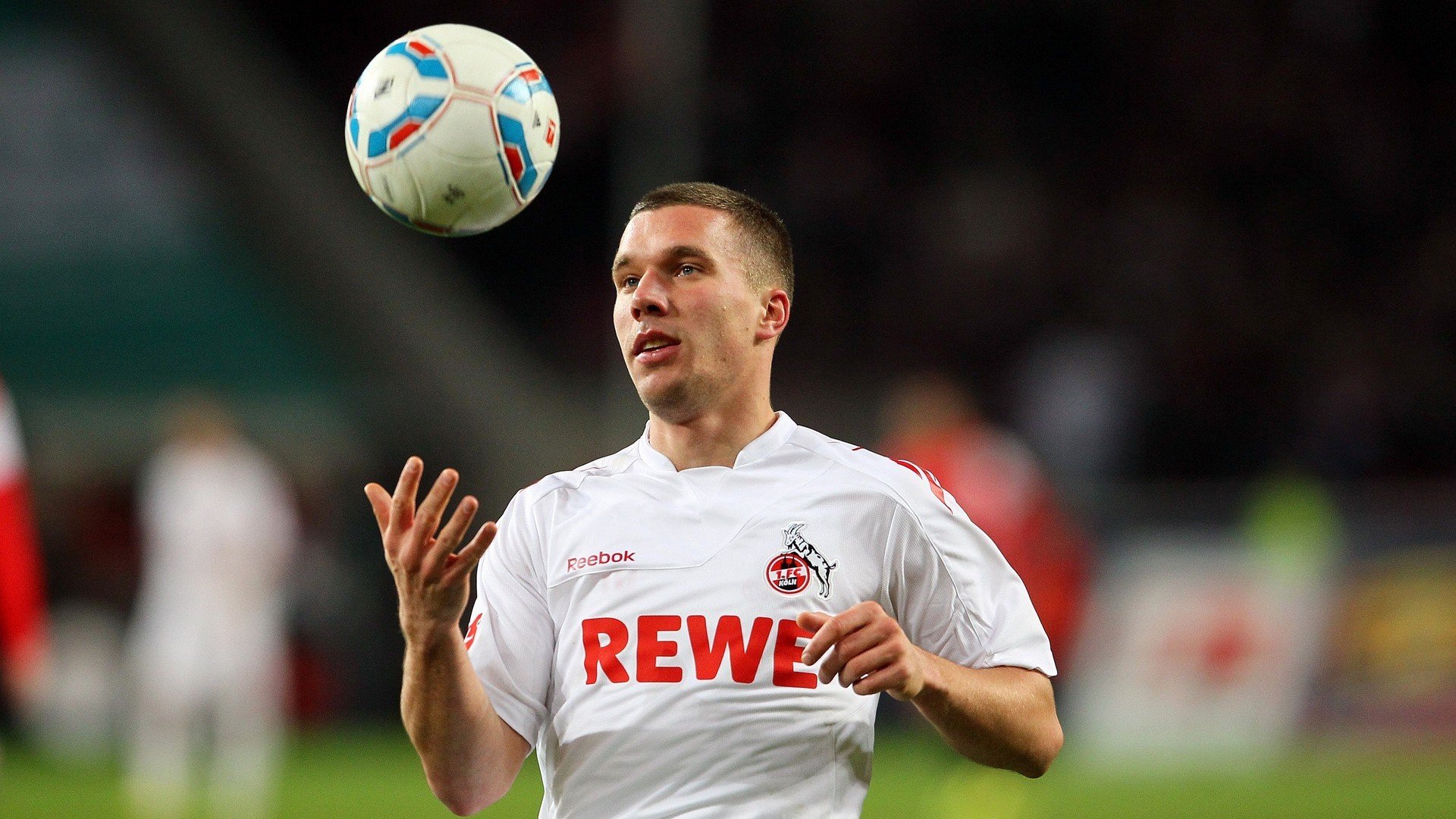 开云体育-巴斯托尼成为胜负手，里昂防守锁死阿森纳