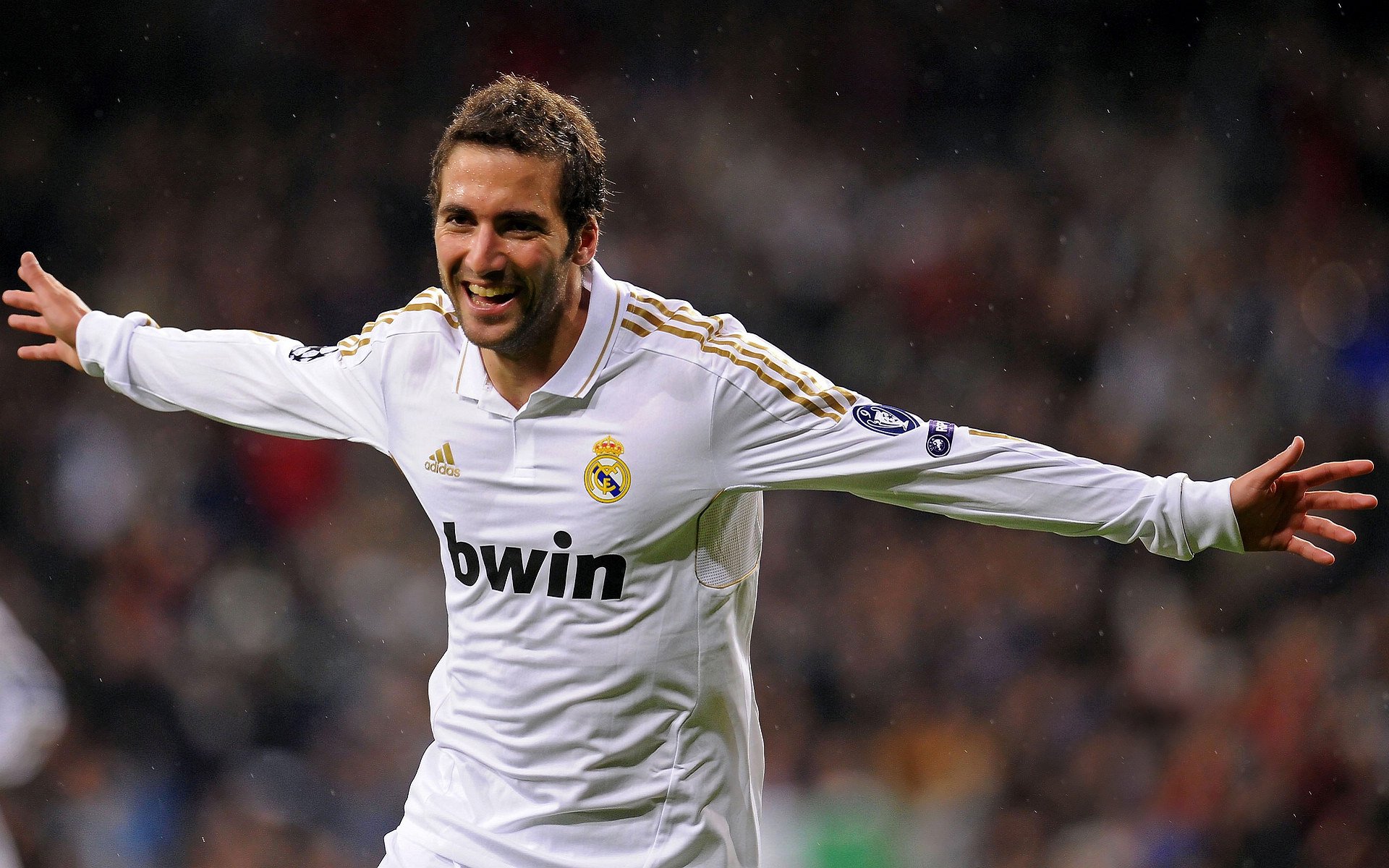 从草地到硬地，兹维列夫如何扛起全队，让ATP总决赛的胜利比温网更显珍贵